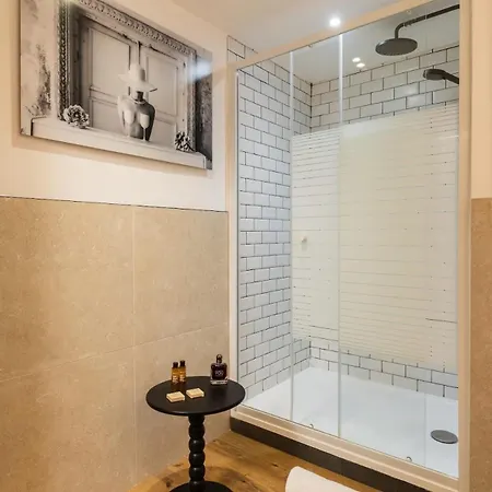 Apartament Loft Rare Avec Patio Chic - Tour Eiffel Paryż