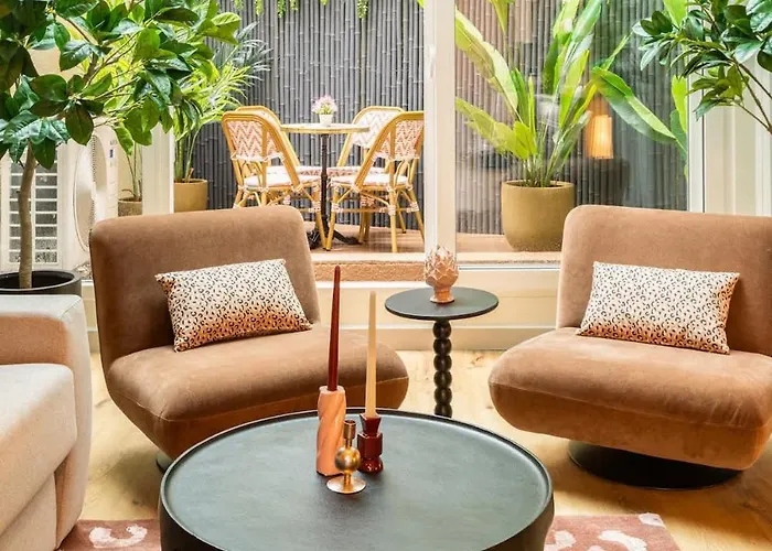 Appartement Loft Rare Avec Patio Chic - Tour Eiffel Parijs