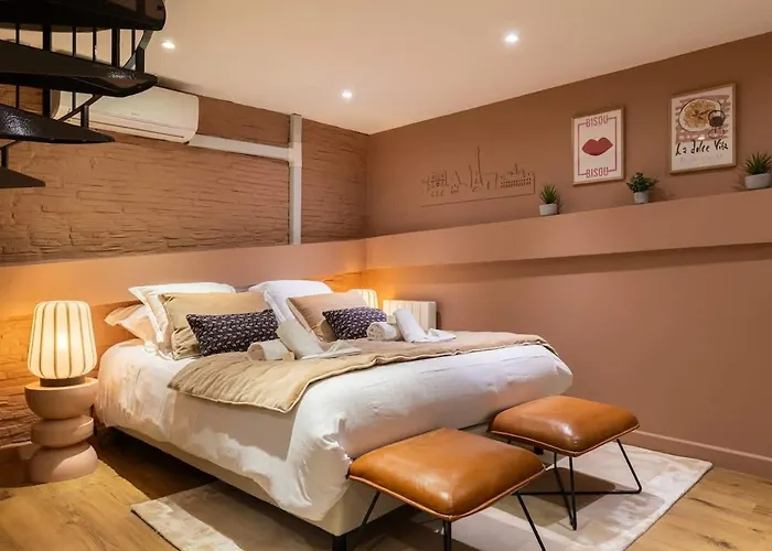 Loft Rare Avec Patio Chic - Tour Eiffel Parijs