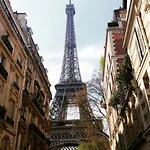 Apartment Loft Rare Avec Patio Chic - Tour Eiffel *