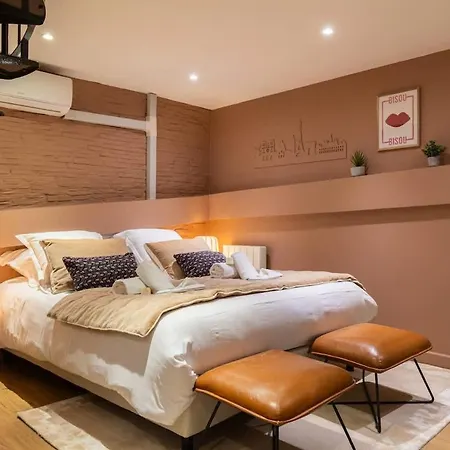 Loft Rare Avec Patio Chic - Tour Eiffel Paris