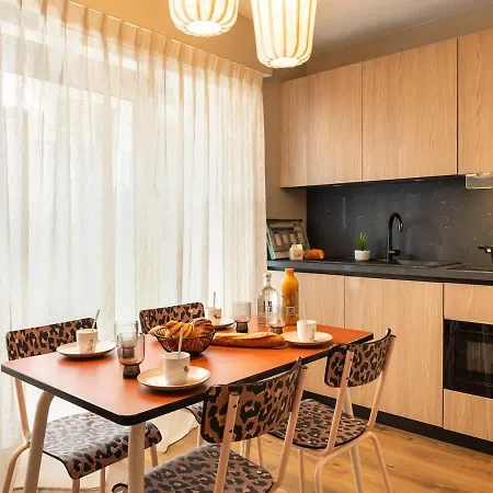 Loft Rare Avec Patio Chic - Tour Eiffel Paris