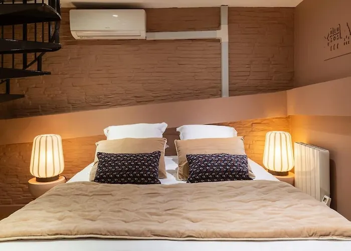 Apartman Loft Rare Avec Patio Chic - Tour Eiffel Párizs